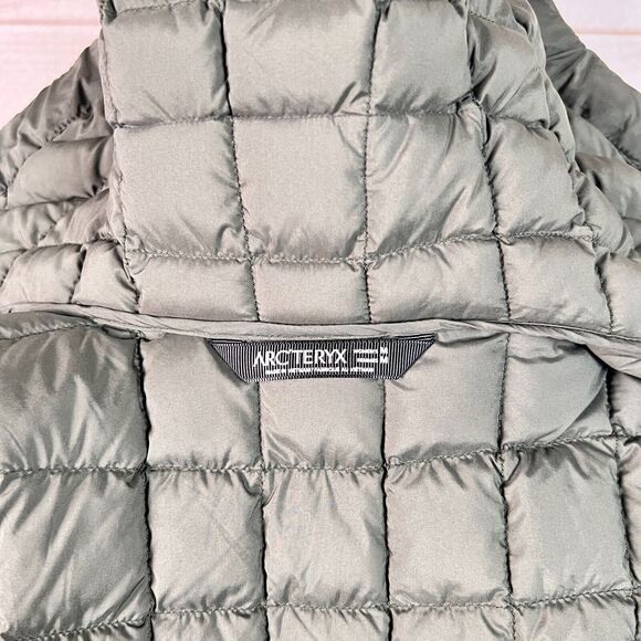 Arc'Teryx Vest Quilted Goose Down Full Zip Hooded - Picture 10 of 12